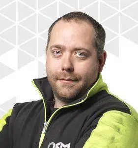 Simon Persson, projektledare och mekaniker